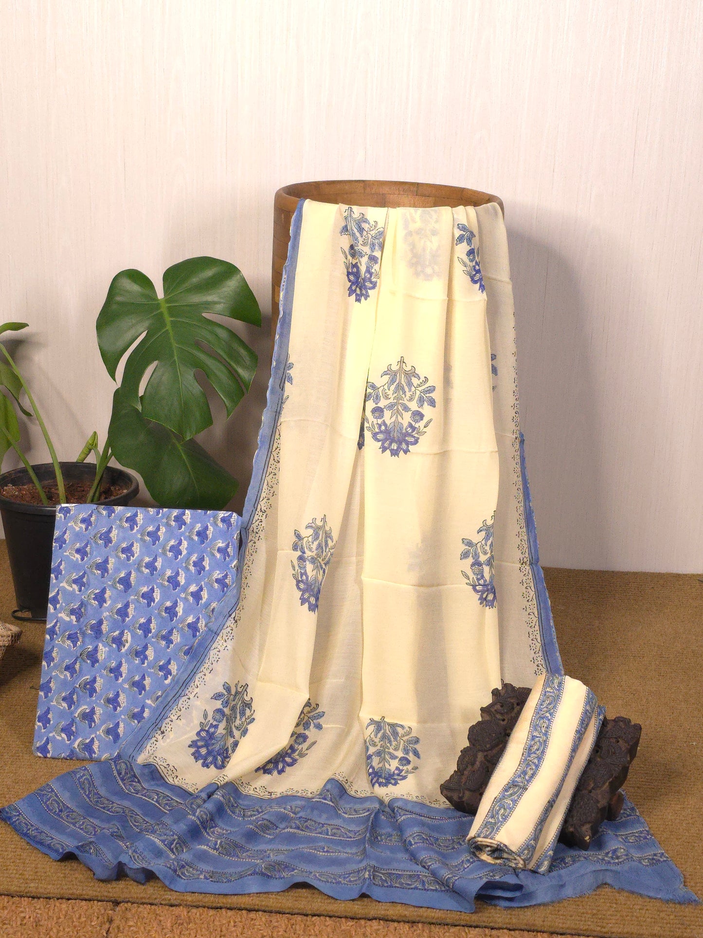 Pure muslin suite Pure muslin 3(PC) suite USS-069 **ready to dispatch**