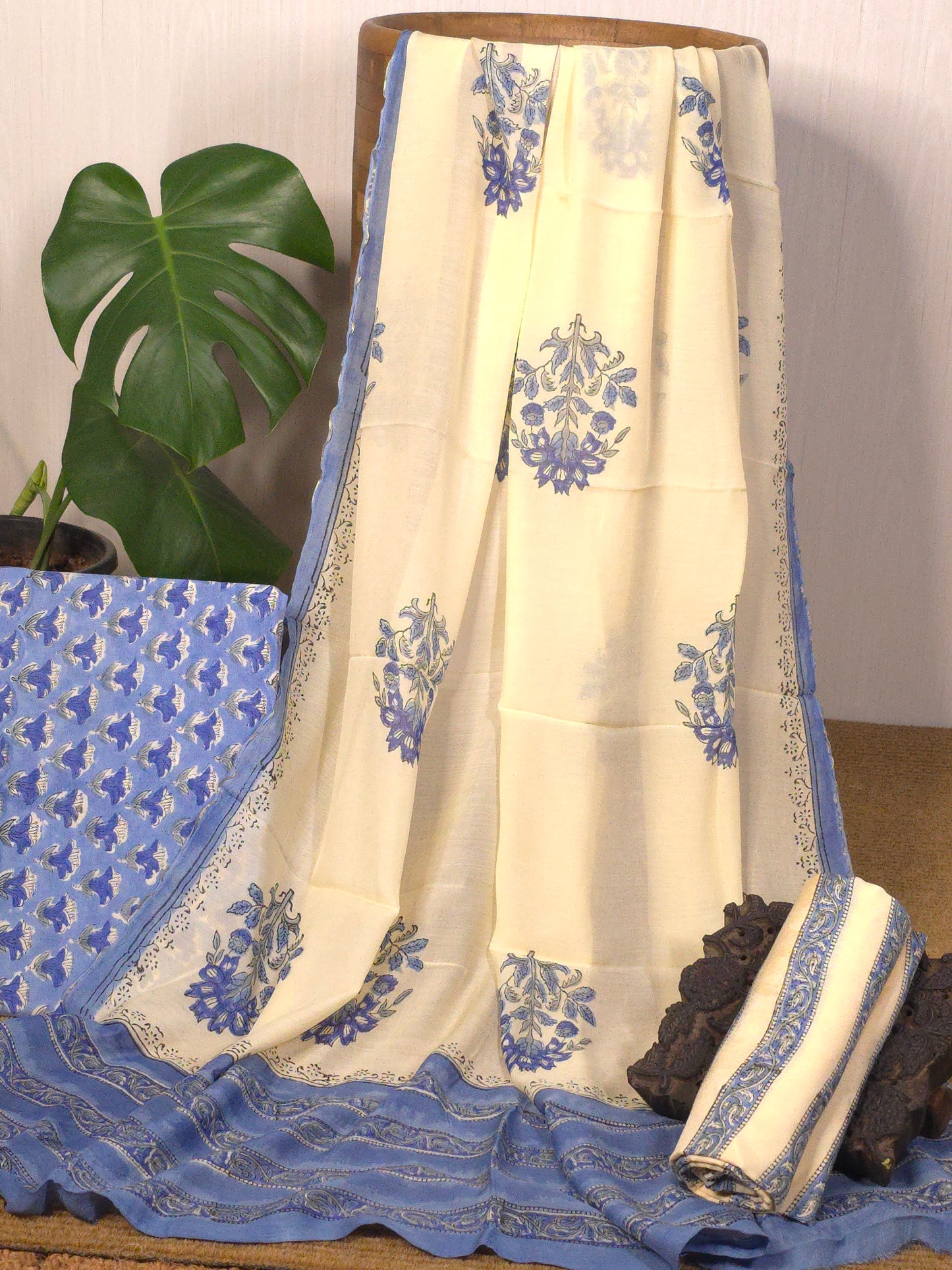 Pure muslin suite Pure muslin 3(PC) suite USS-069 **ready to dispatch**