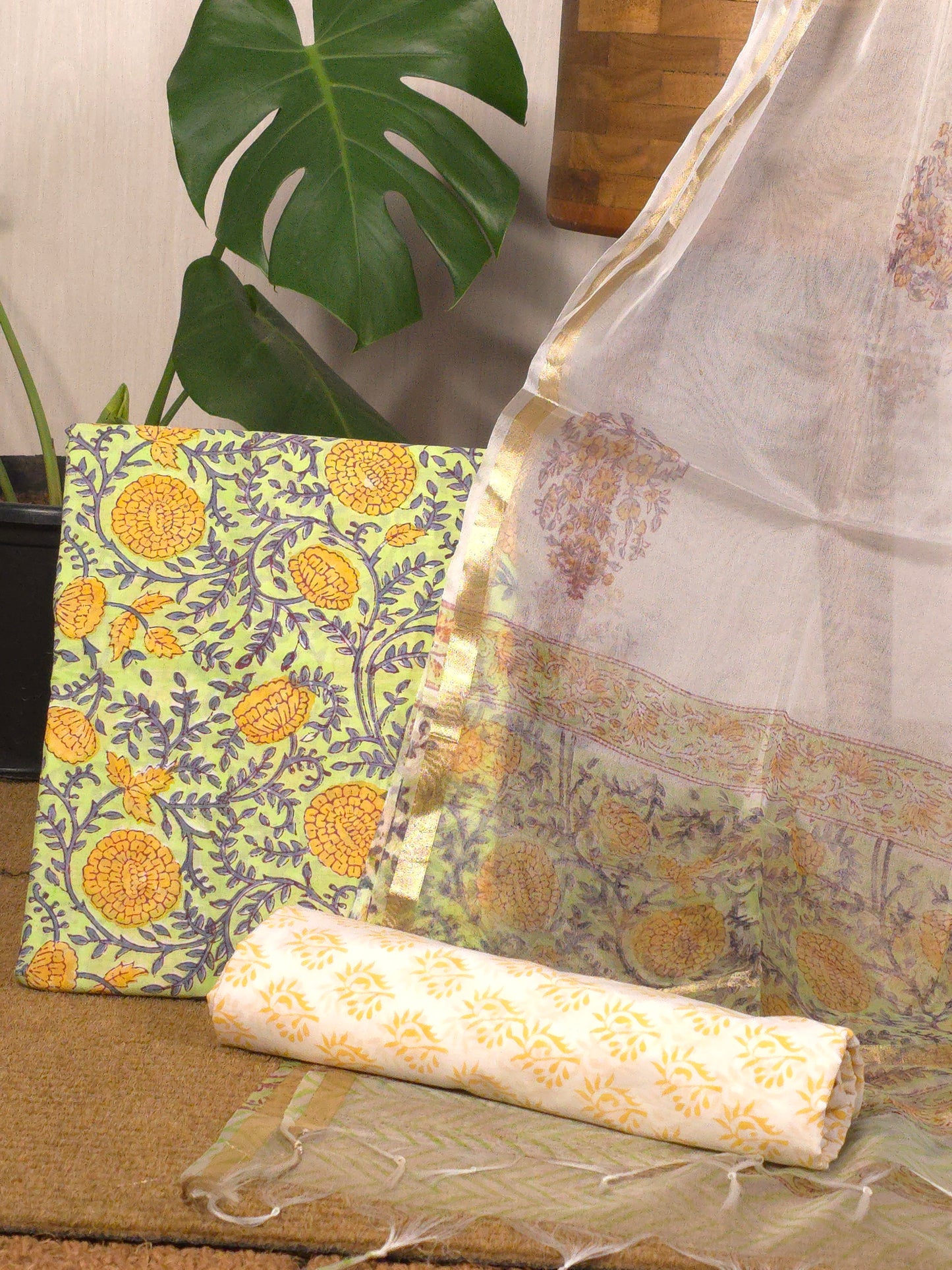 Pure cotton 3(PC) suit with organza dupatta USS-049 **ready to dispatch**