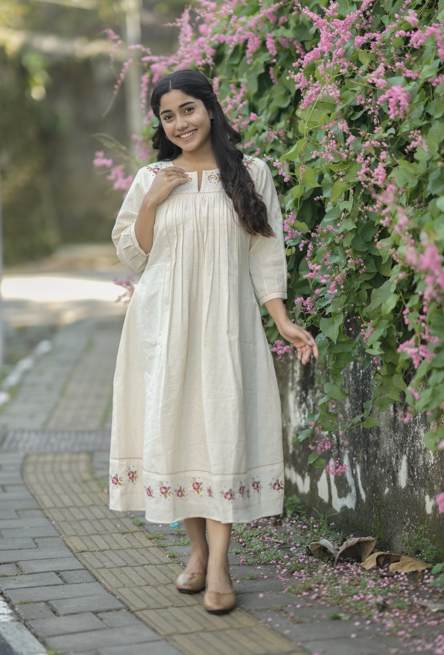 Kora flex cotton kurti with floral embroidered yoke and hemline MBS-711