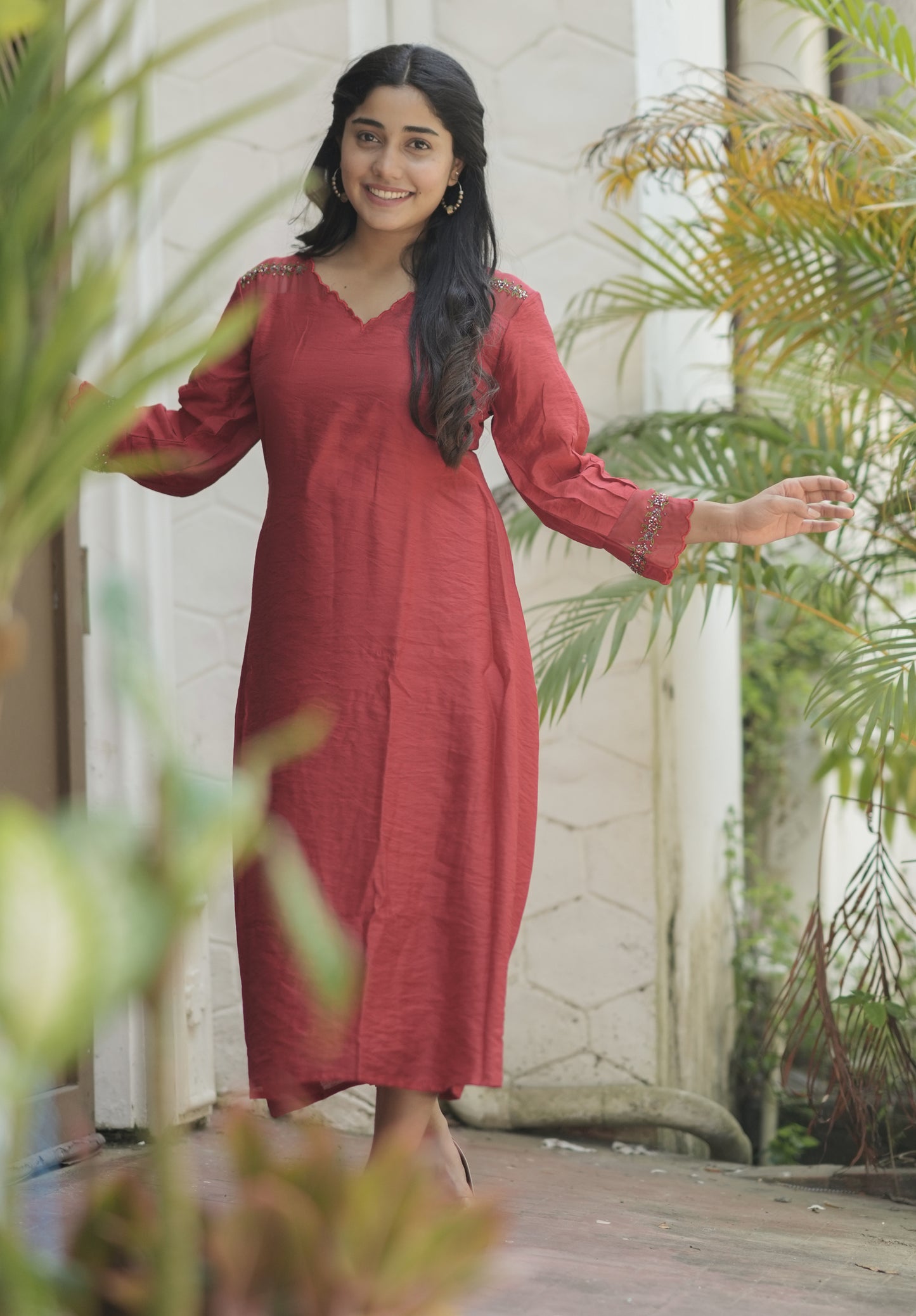 Red viscose organza kurti with scalloped neckline and handwork detailings on shoulder and sleeves MBS-706