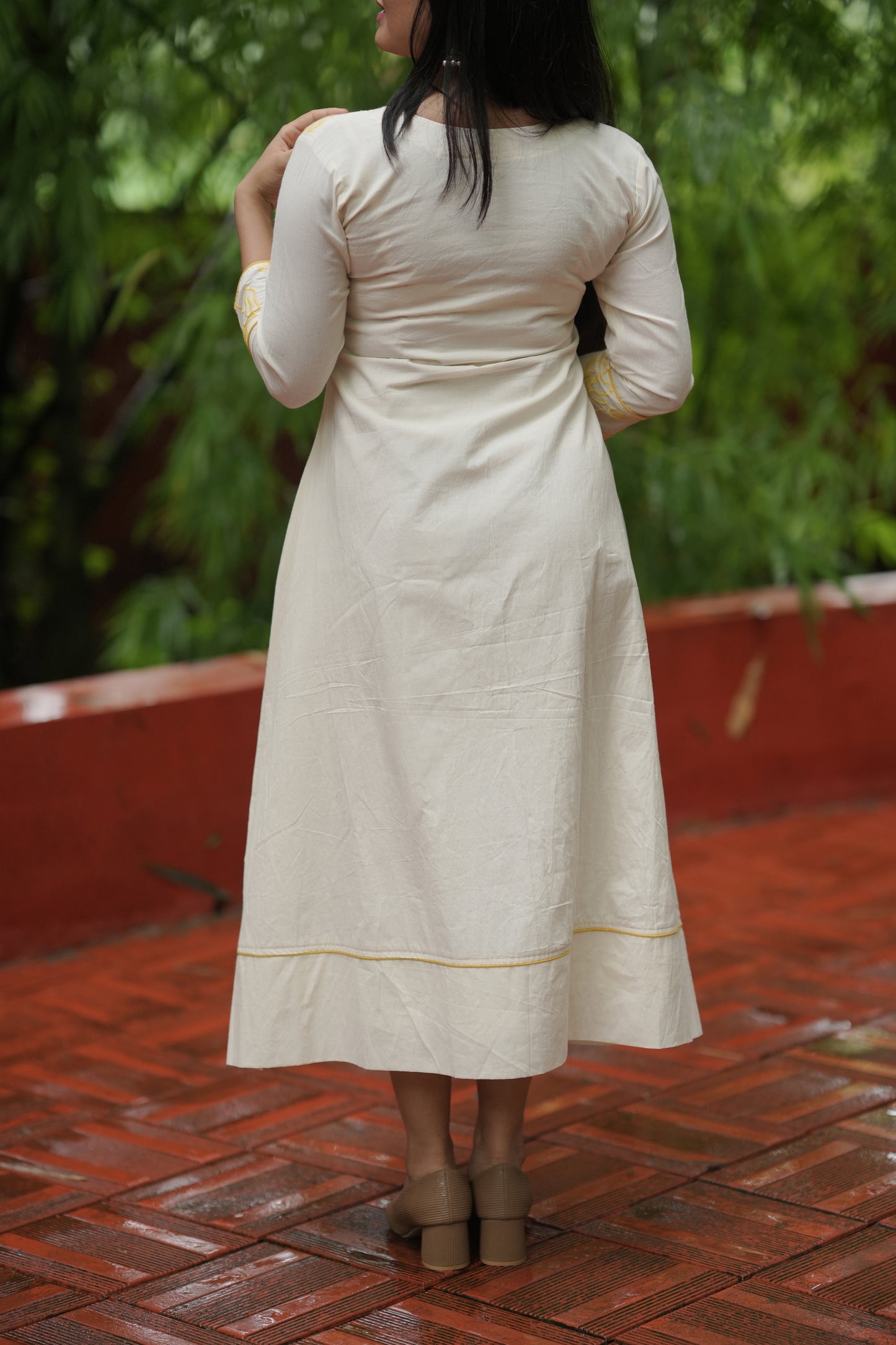 Kora cotton Aline kurti with yellow floral thread applique embroidery on yoke MBS-615