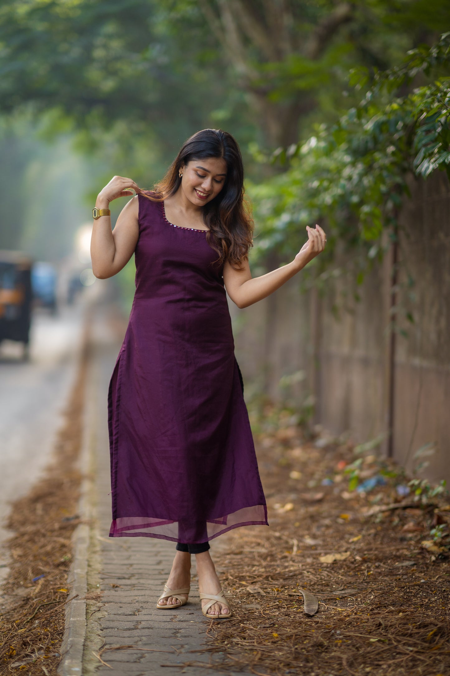 Burgundy shaded organza kurti with mirror worked neckline and printed organza dupatta MBS-300