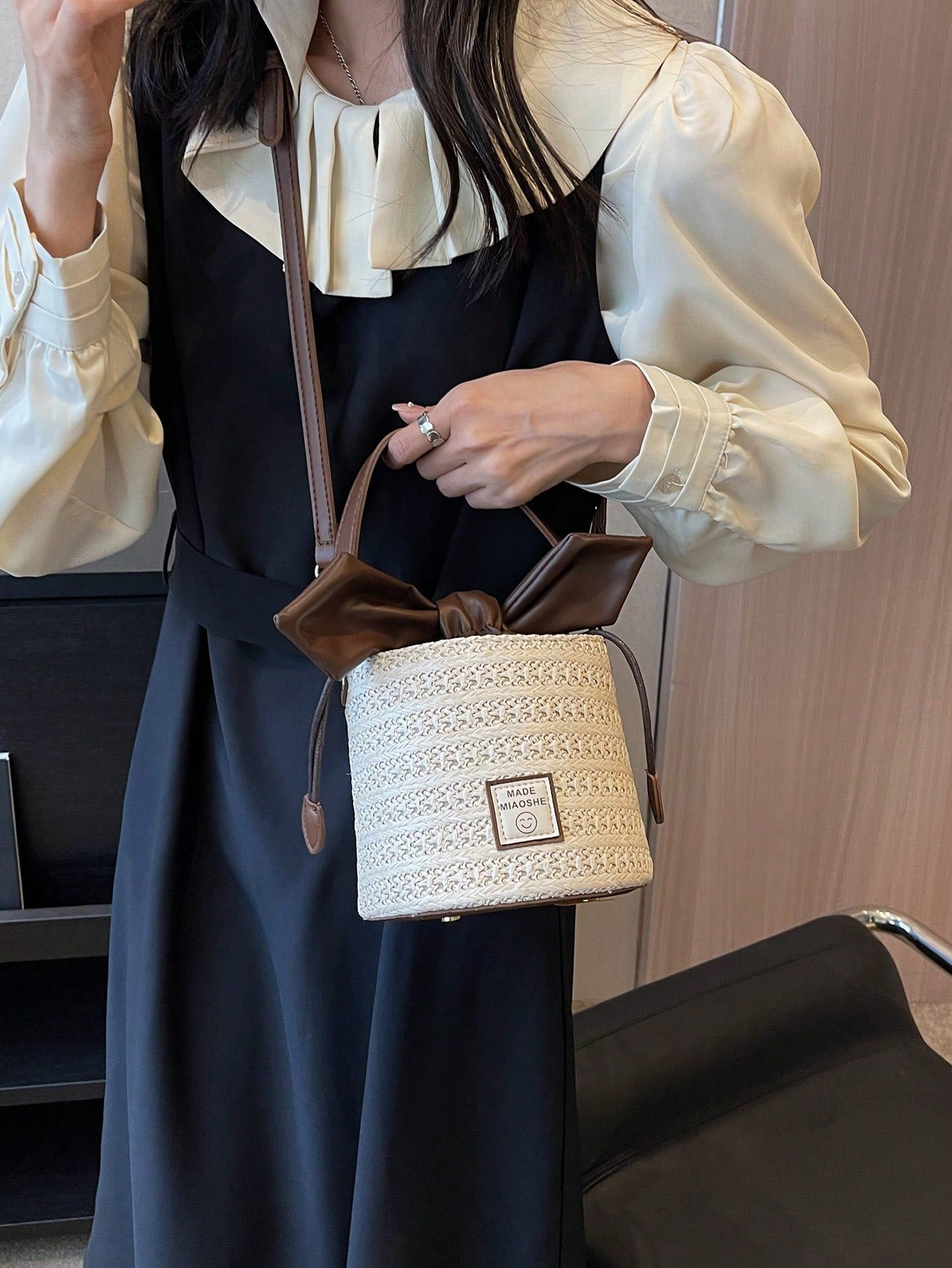 Mini Colorblock Drawstring Straw Bag Vacation