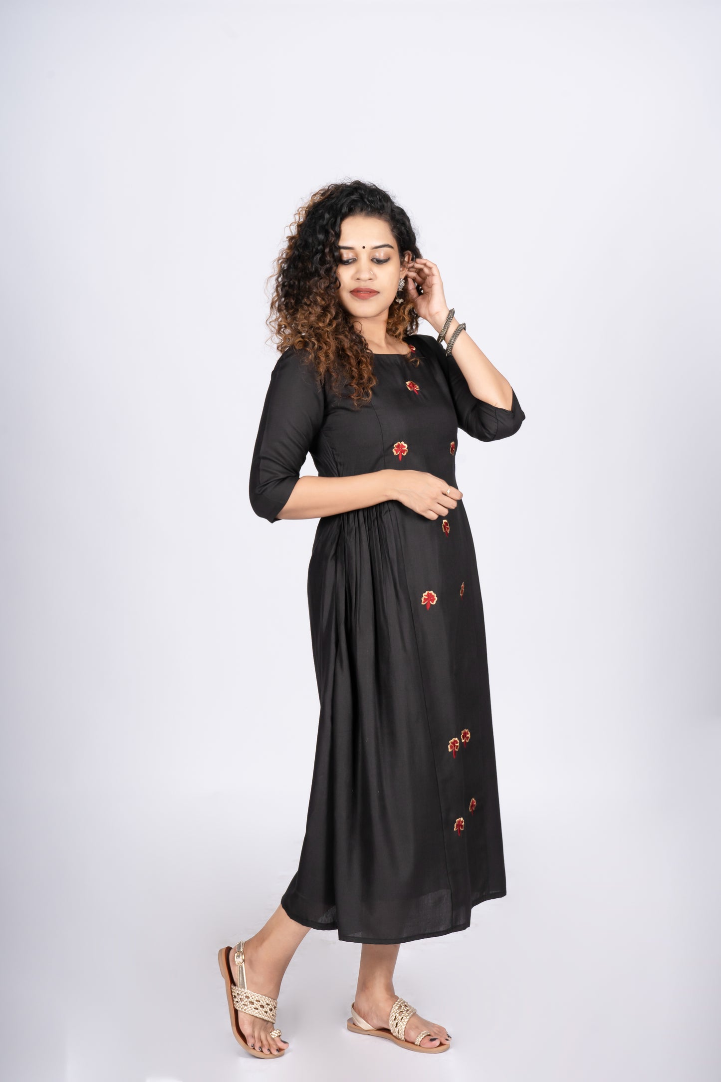 Black ruby cotton lining kurti with thread embroidered panel MBS-R58