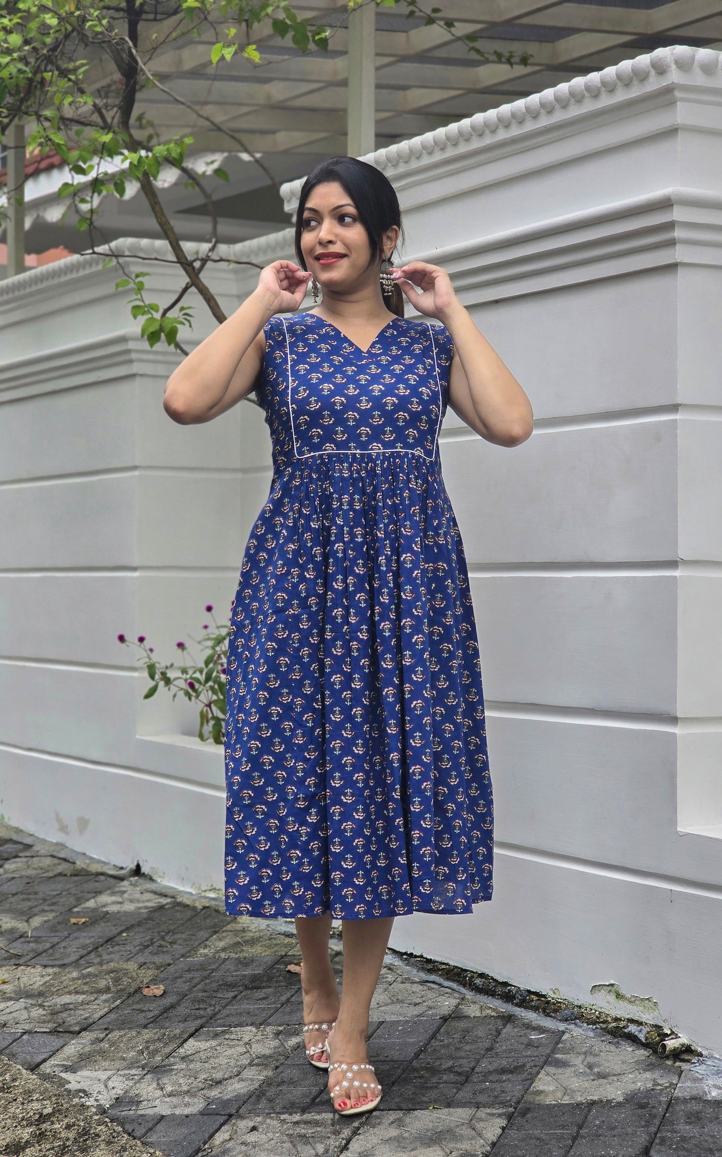 Floral printed cotton kurti/dress in indigo shade MBS-664 (sleeves attached) ** ready to dispatch**