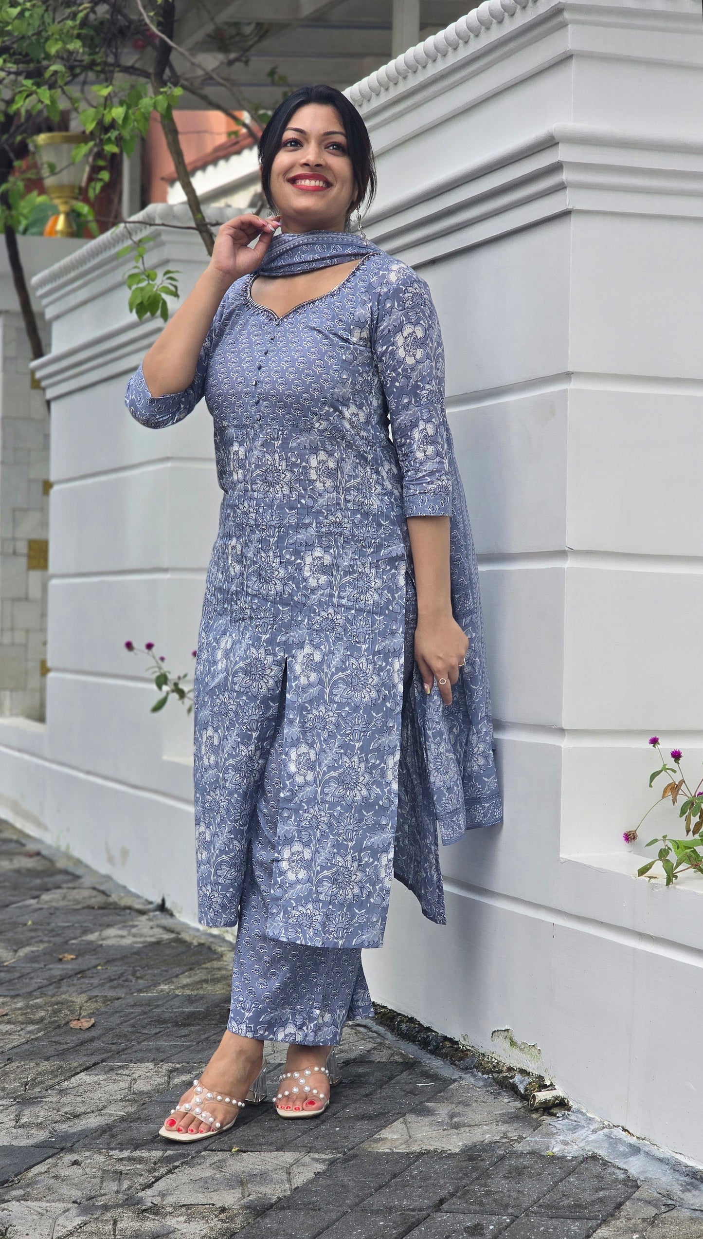 Fully stitched printed cotton kurti set with handworked neck and pintuck yoke in bluish grey shade MBS-660
