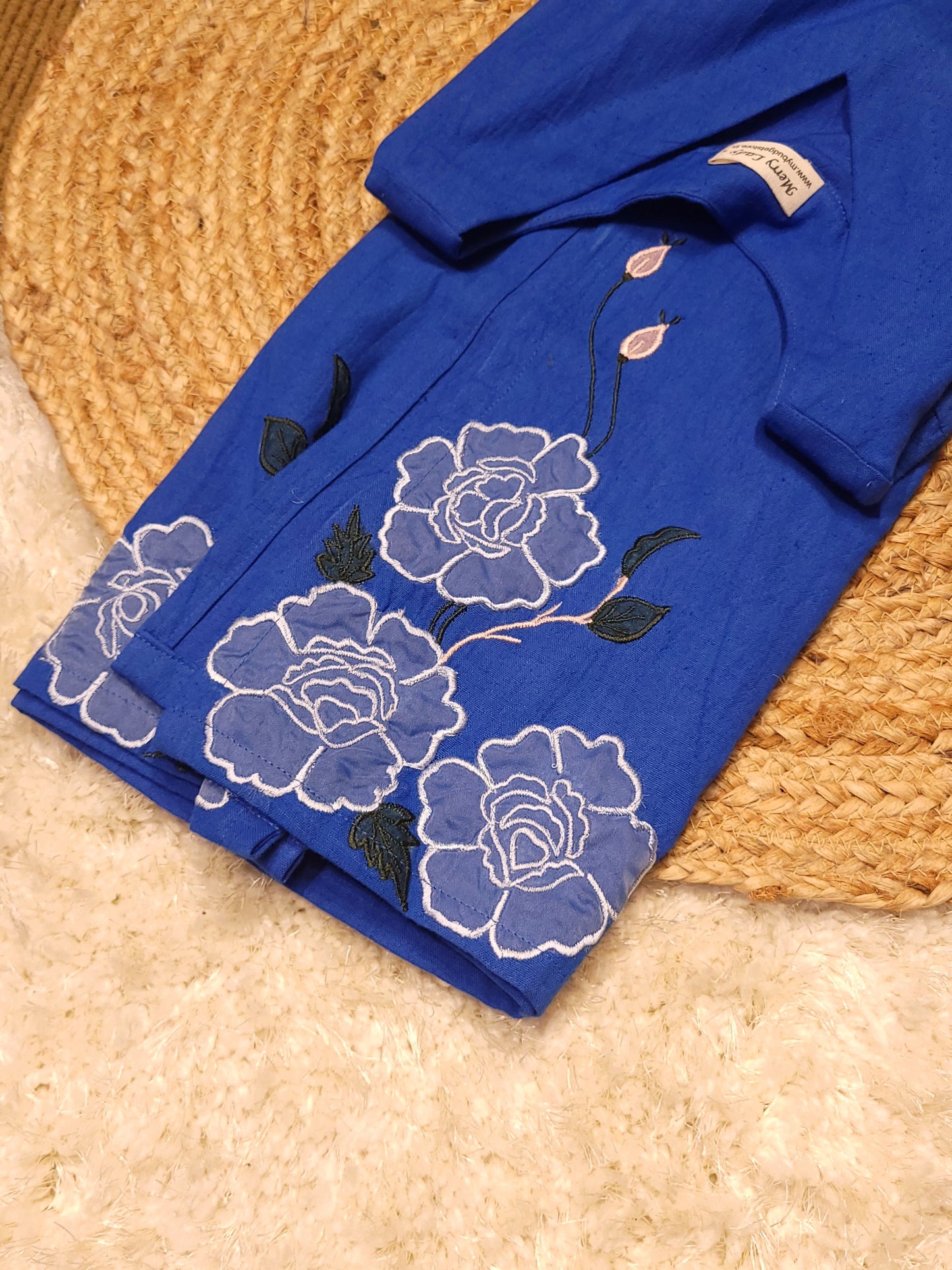 Royal blue shaded flex cotton slitted kurti with applique work and thread embroidery detailed hemline MBS-784