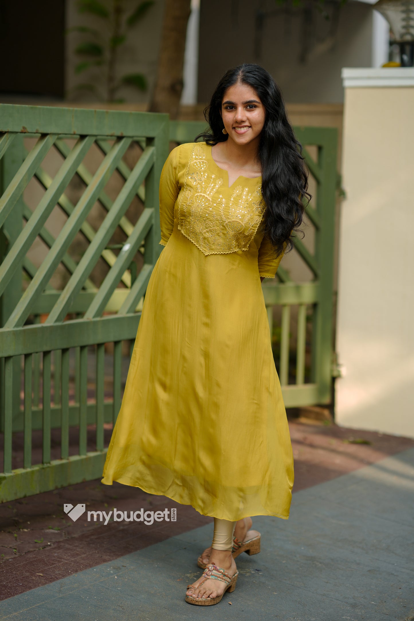 Sheen green viscose organza handworked and thread embroidered yoke kurti with heavy scalloped dupatta MBS-1253