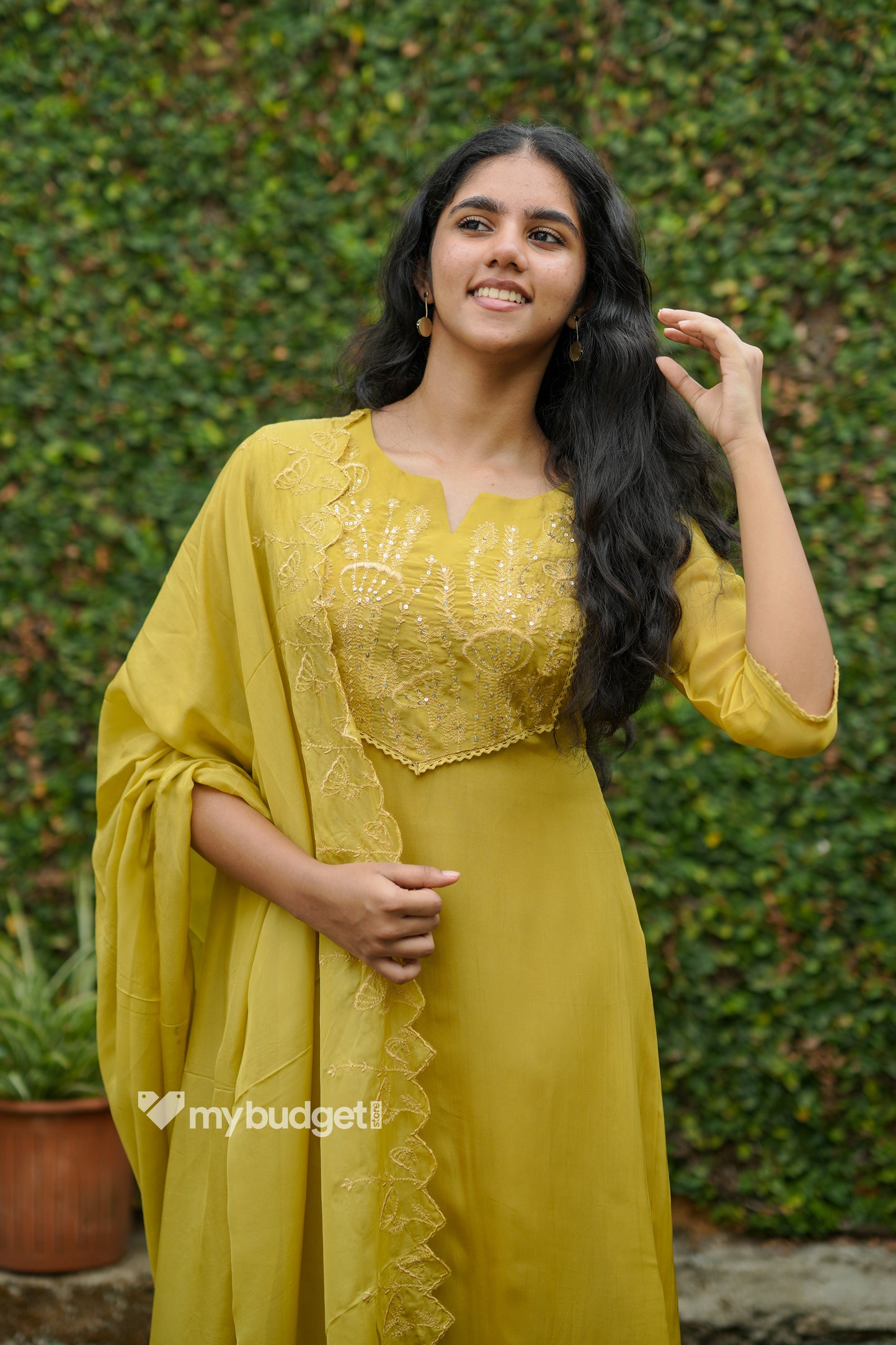 Sheen green viscose organza handworked and thread embroidered yoke kurti with heavy scalloped dupatta MBS-1253