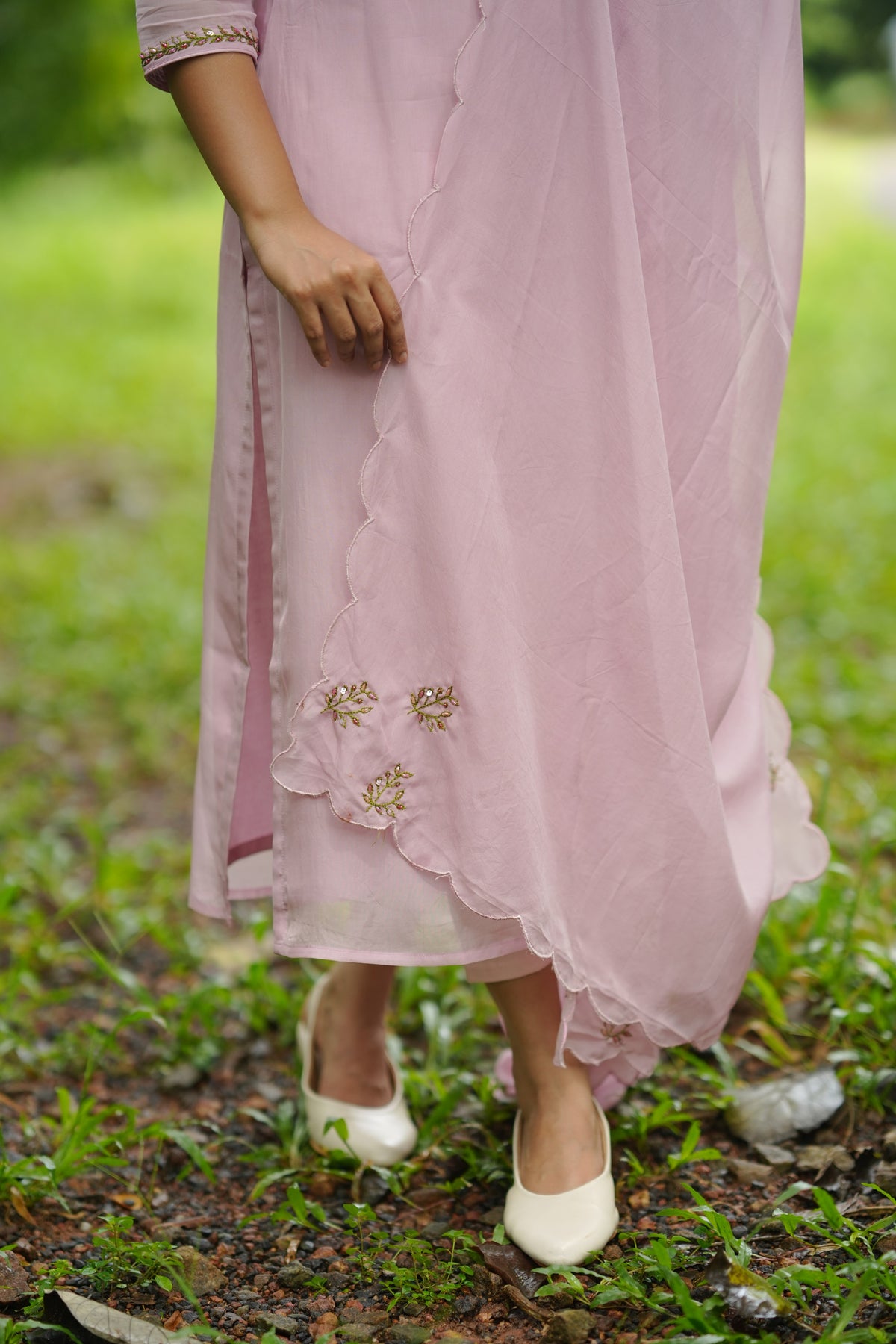 Soft lilac shaded viscose organza partywear Kurti with hand worked yoke, sleeves and dupatta (inludes 2.5 meters of snatoon fabric for bottom) MBS-1337
