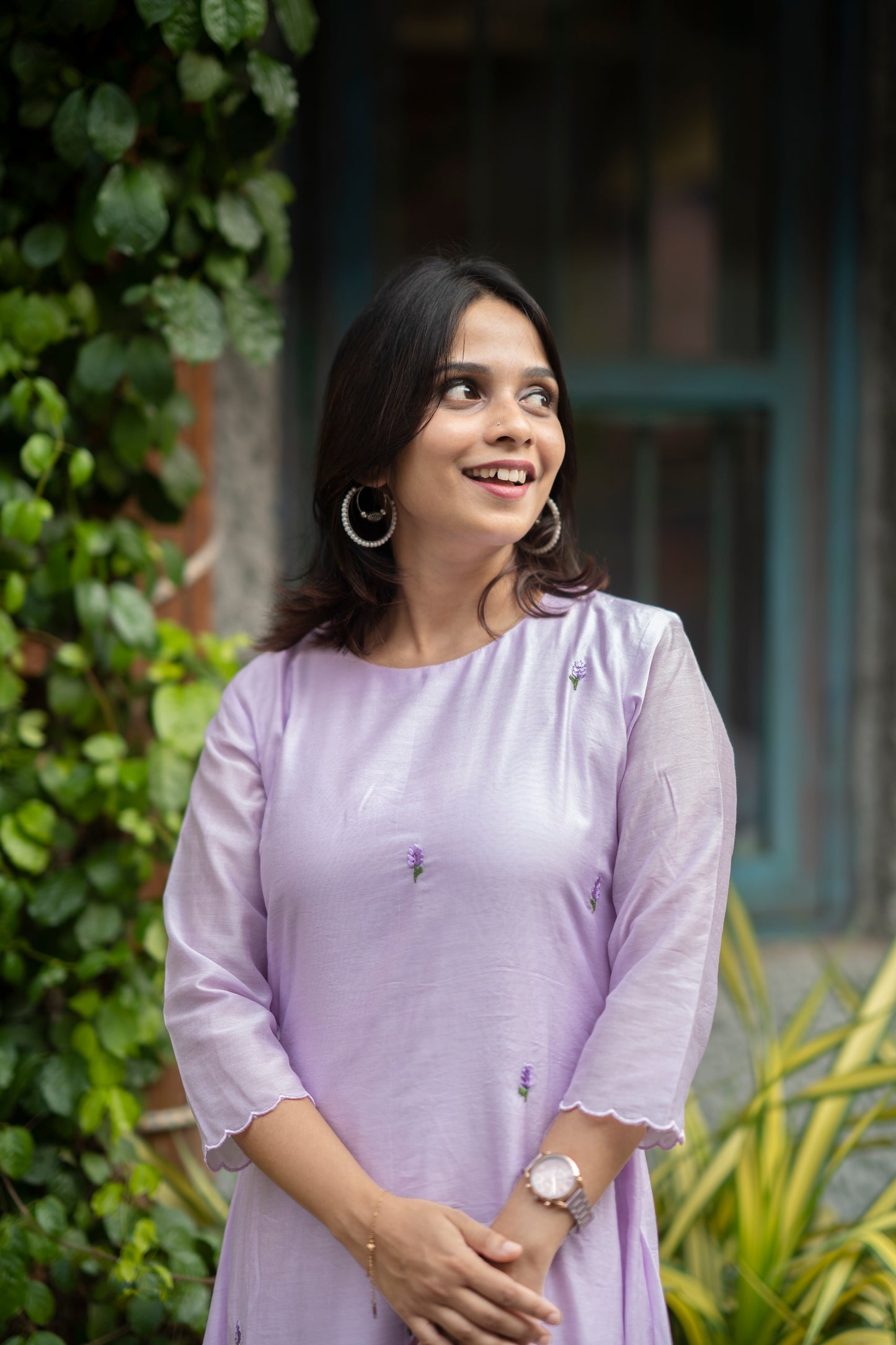 Floral embroidered dola silk Aline kurti with scalloped hemline and sleeve in lavender shade with santoon lining MBS-579