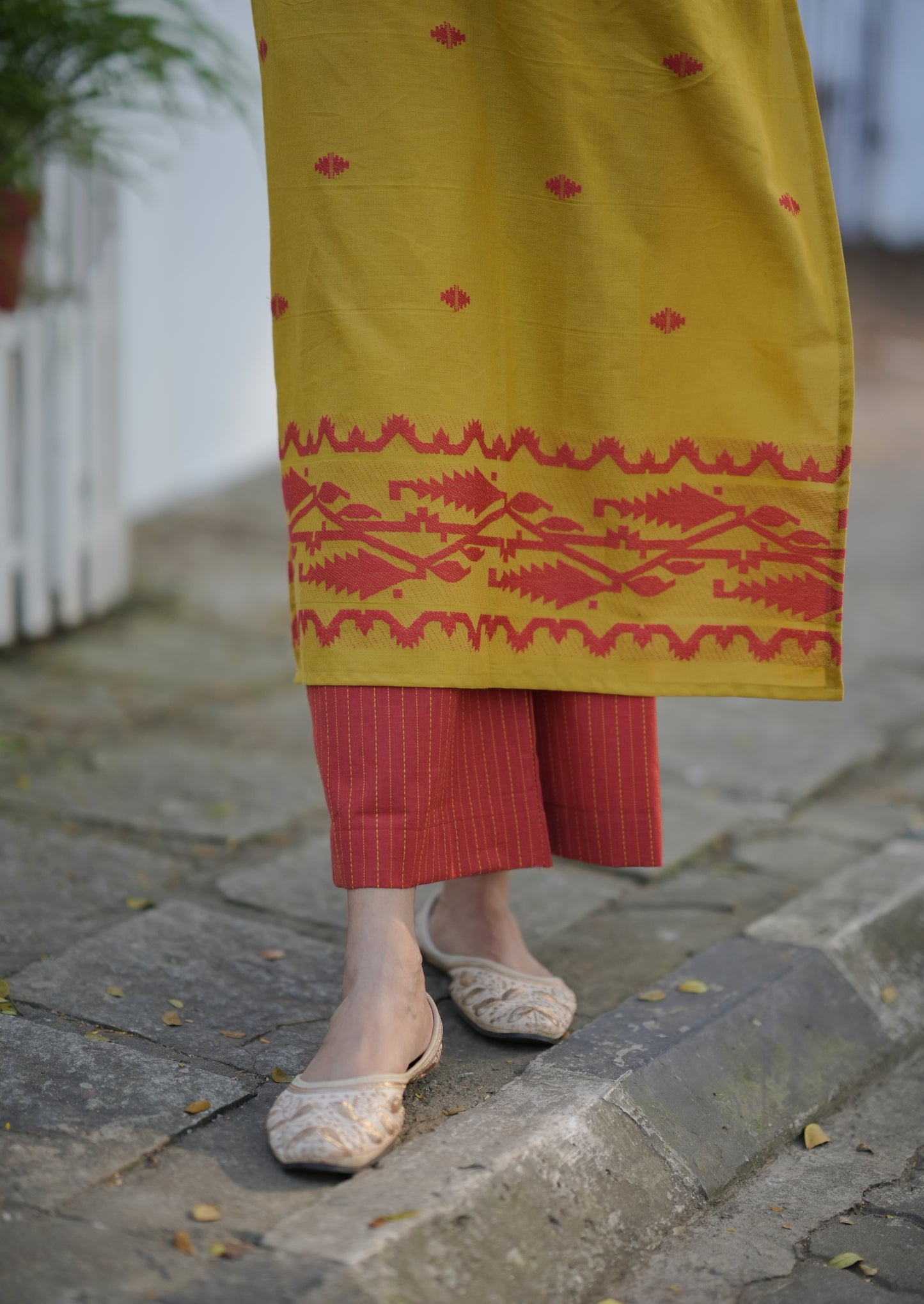 Handloom soft cotton Jamdhani kurti with bottom in mustard yellow shade MBS-773