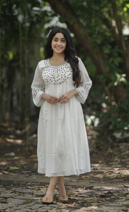Soft mul cotton kurti with scalloped neckline and sleeves with floral thread embroidered yoke MBS-696