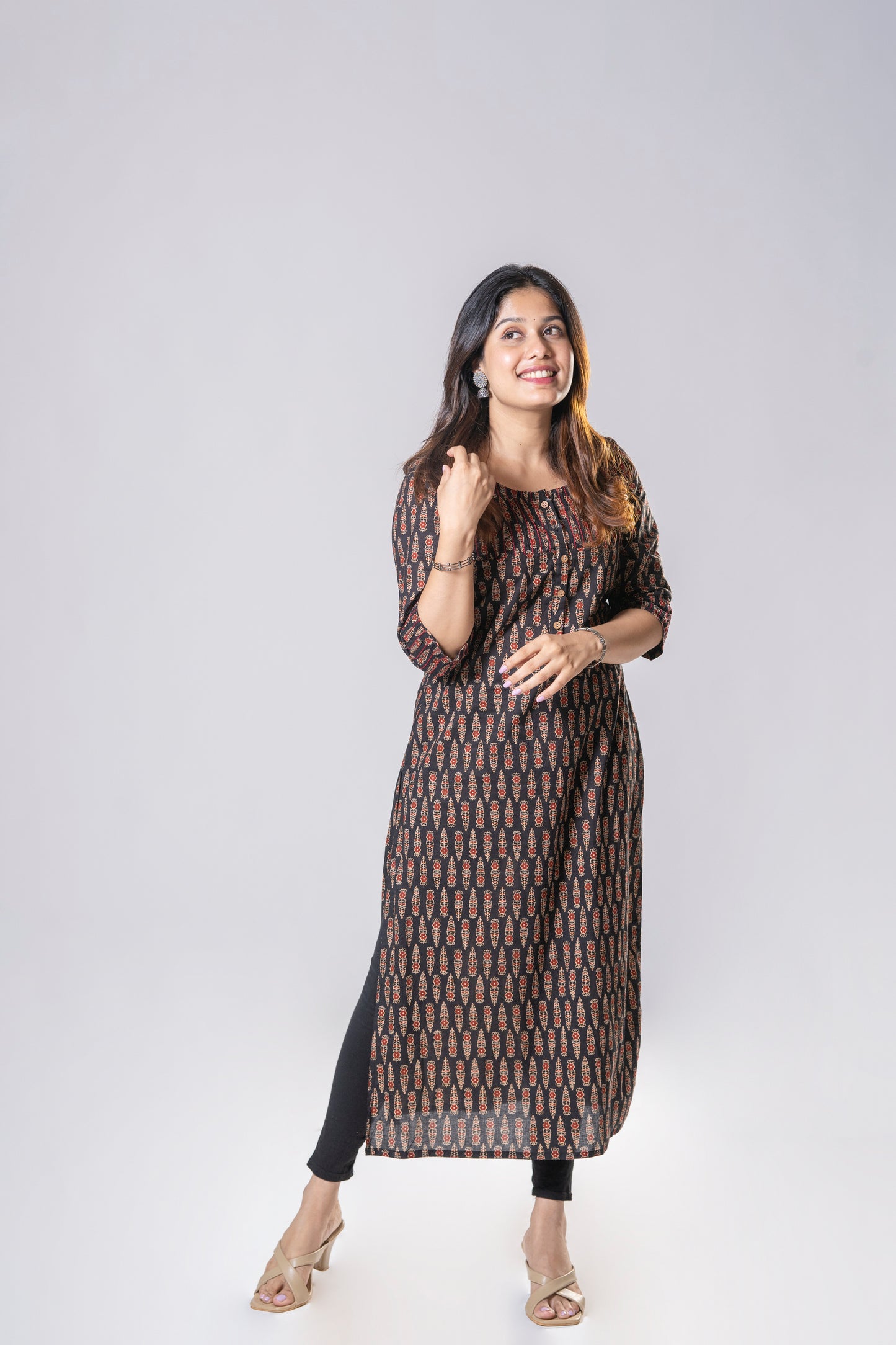 Black soft cotton  kurti with anchor thread and pintuck detailing on yoke and sleeves MBS-R193